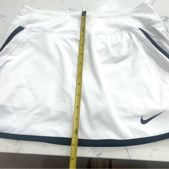White Nike skort - Picture 5 of 5